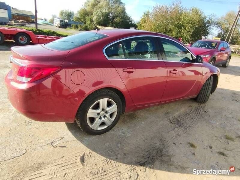 Używany Opel Insignia 2009 Czerwony Sedan/Limuzyna