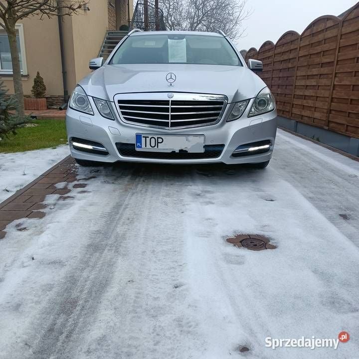 Używany Mercedes 220 2010 Kombi