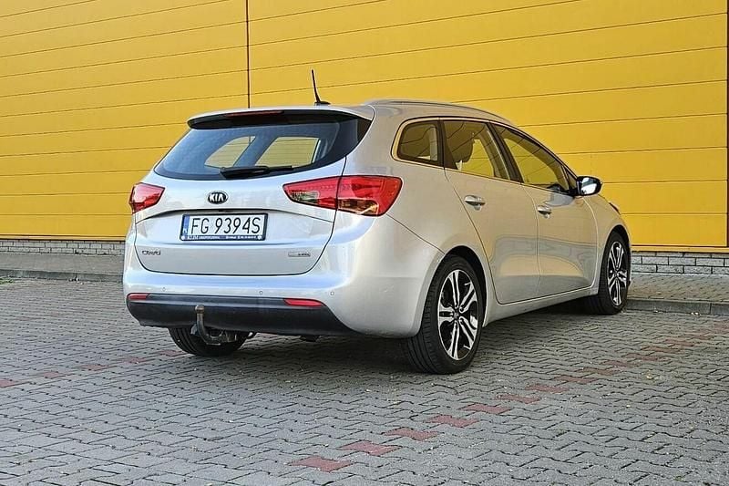 Używany Kia Ceed Sportswagon 2014 Srebrny Kombi