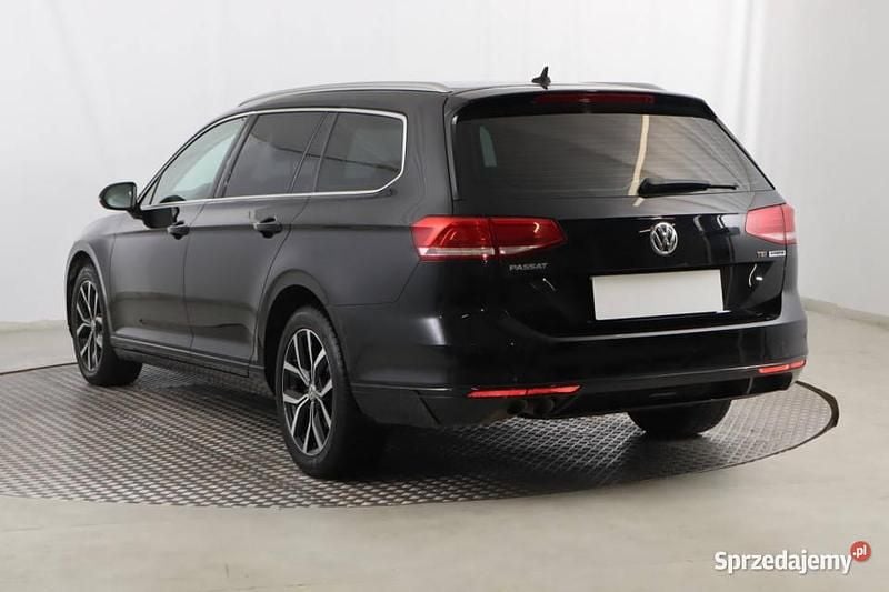 Używany VW Passat 180 KM (132 kW) 2016 Czarny Kombi