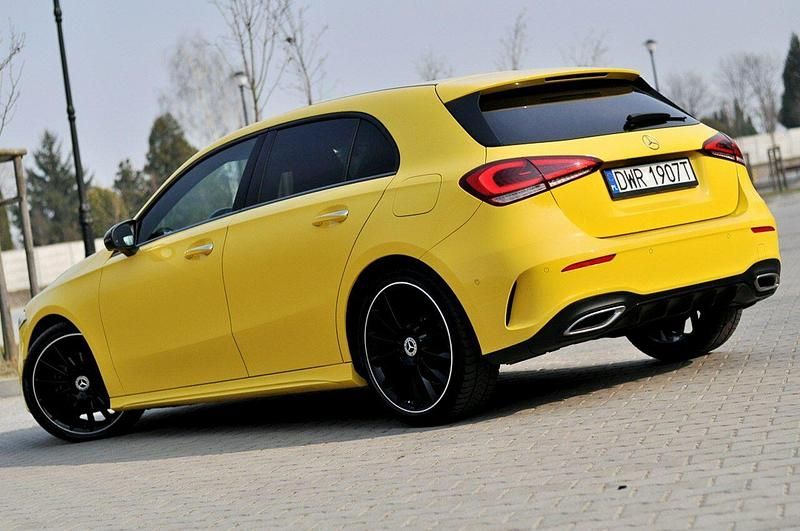 Używany Mercedes A180 AMG 116 KM (85 kW) 2021 Żółtozłoty Hatchback