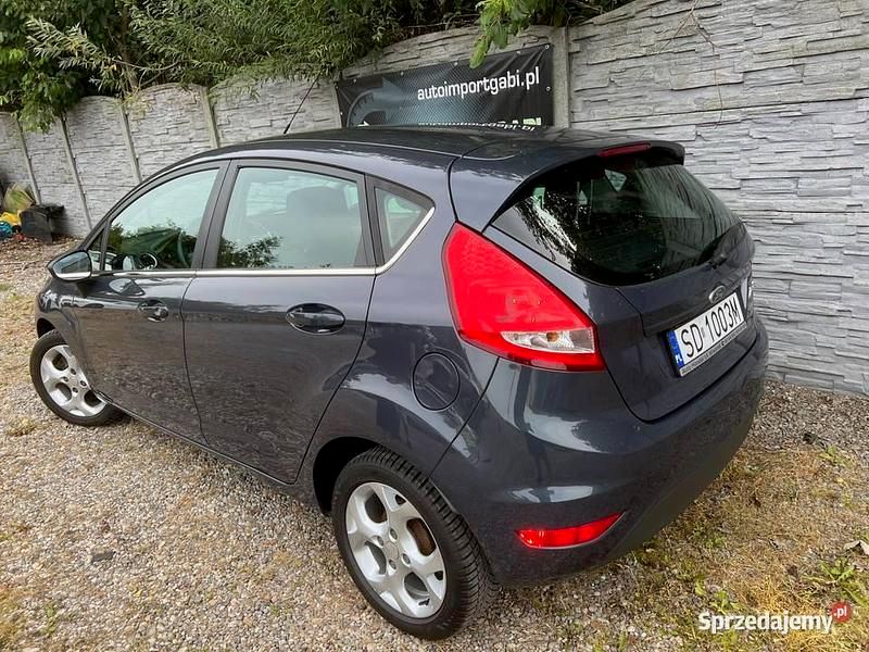 Używany Ford Fiesta 2011 Szary Hatchback