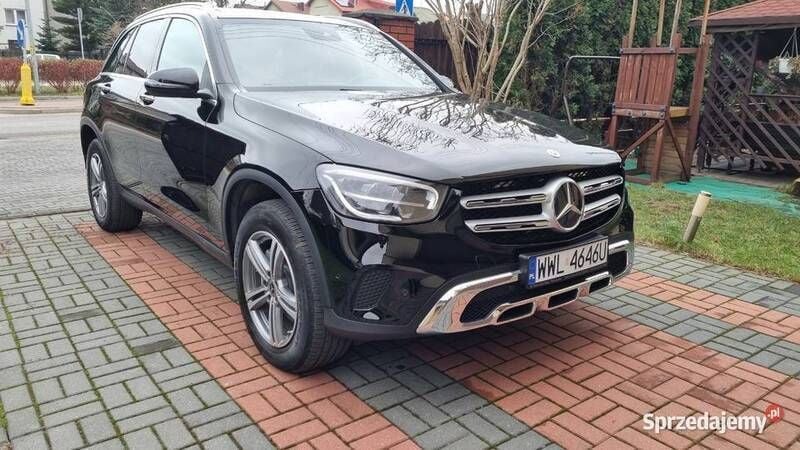 Używany Mercedes GLC300 2022