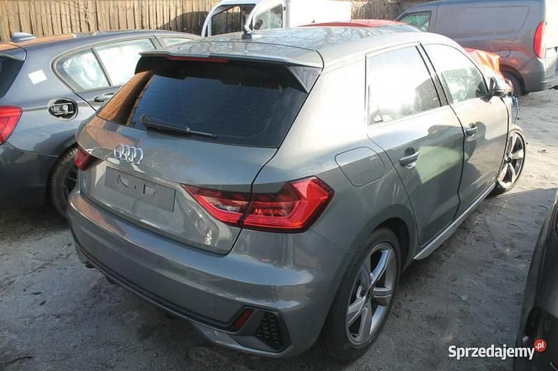 Używany Audi A1 Sportback 116 KM (85 kW) 2025 Szary Hatchback