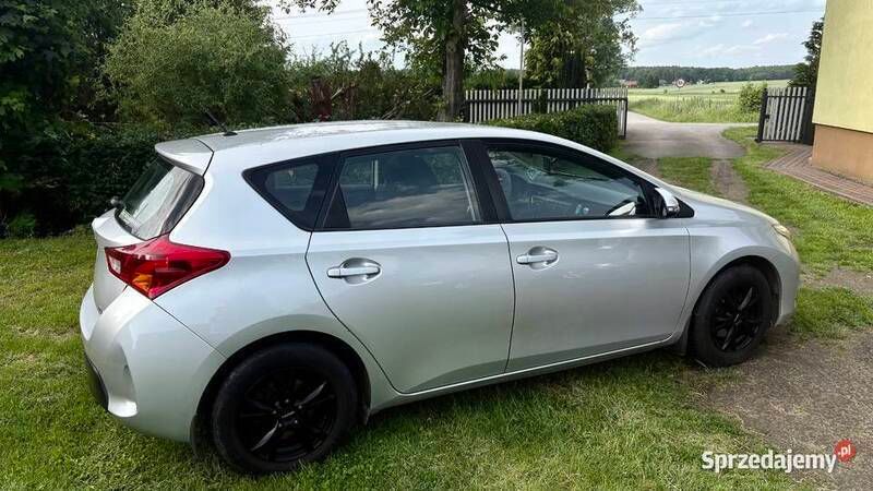 Używany Toyota Auris 2015