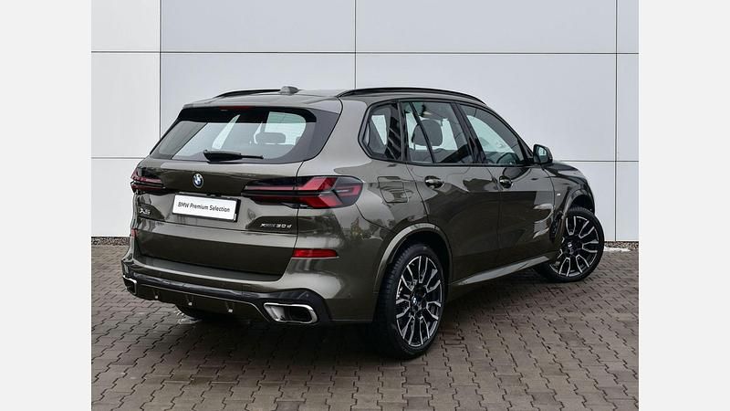 Używany BMW X5 Comfort Edition 286 KM (210 kW) 2025 Brązowy manhattan metalizowany SUV