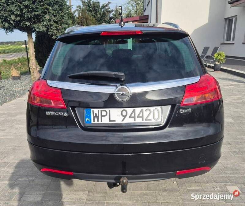Używany Opel Insignia Sport 2010 Czarny Kombi