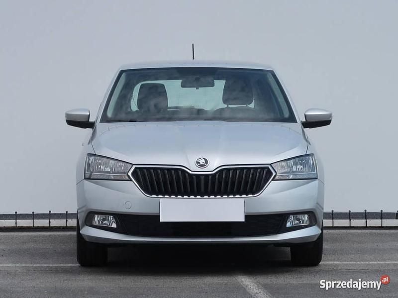 Srebrny Używany 2018 Skoda Fabia Hatchback | 34 999 zł (Uczciwa cena) - Obraz 1/4