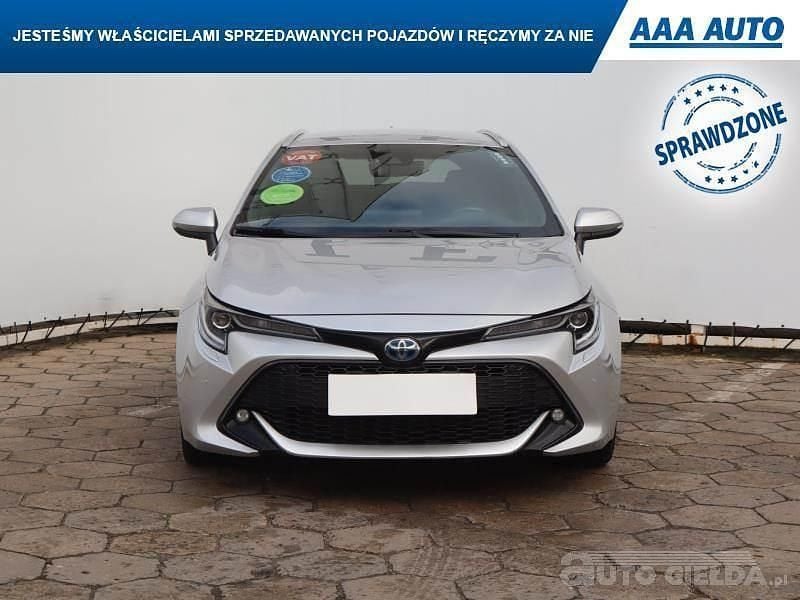 Używany Toyota Corolla 180 KM (132 kW) 2021 Srebrny