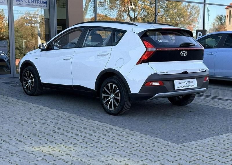 Używany Hyundai Bayon Pure 84 KM (61 kW) 2021 Biały SUV