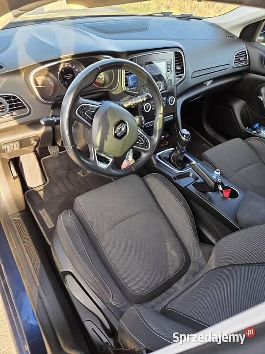Używany Renault Mégane IV 2018 Granatowy Kombi