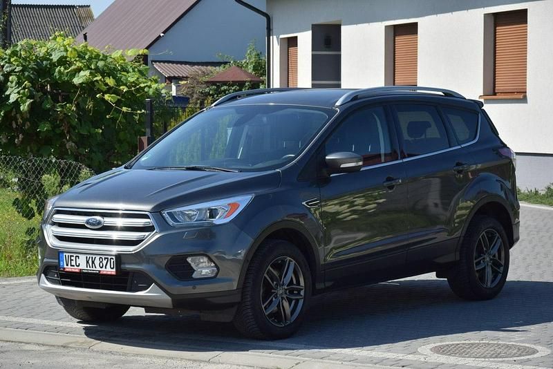 Szary Używany 2017 Ford Kuga SUV | 52 900 zł (Dobra cena) - Obraz 1/4