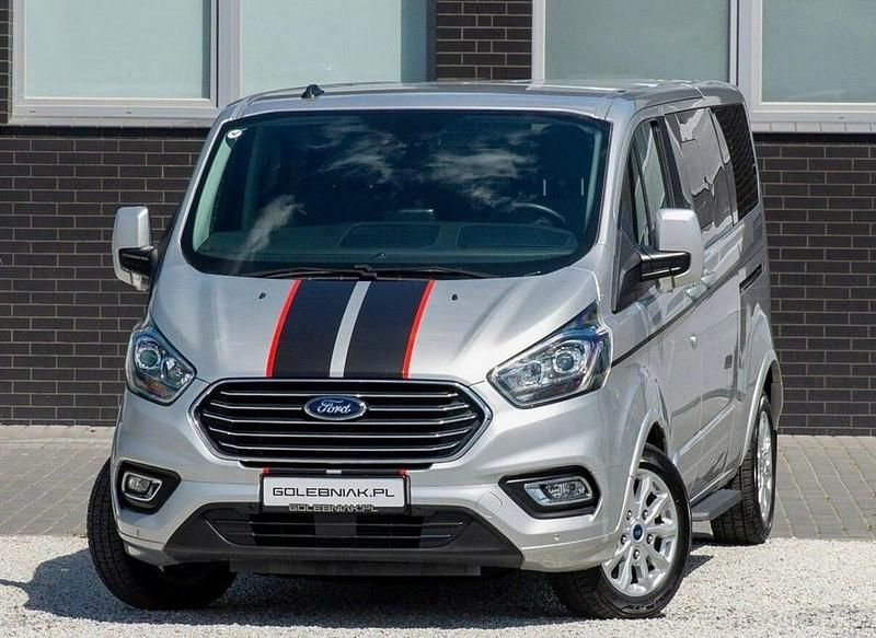 Srebrny Używany 2022 Ford Tourneo Titanium Minivan | 139 900 zł (Uczciwa cena) - Obraz 1/4