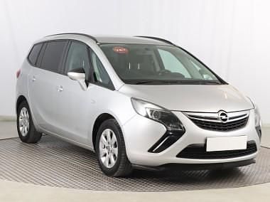 Srebrny Używany 2016 Opel Zafira Minivan | 33 999 zł (Dobra cena) - Obraz 1/4