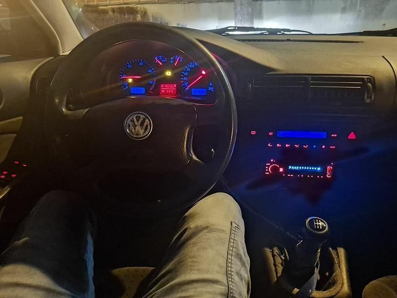 Używany VW Passat 1999 Czarny Kombi
