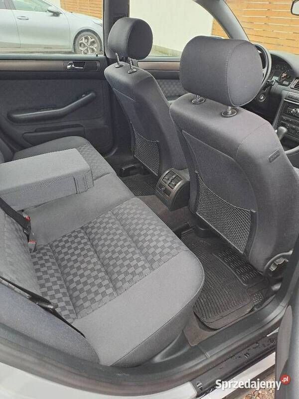 Srebrny Używany 2001 Audi A6 Sedan/Limuzyna | 8500 zł (Uczciwa cena) - Obraz 1/4