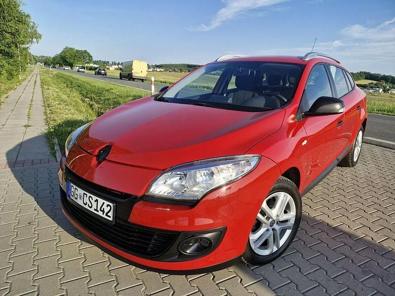 Czerwony Używany 2013 Renault Mégane GrandTour Kombi | 23 490 zł (Uczciwa cena) - Obraz 1/4