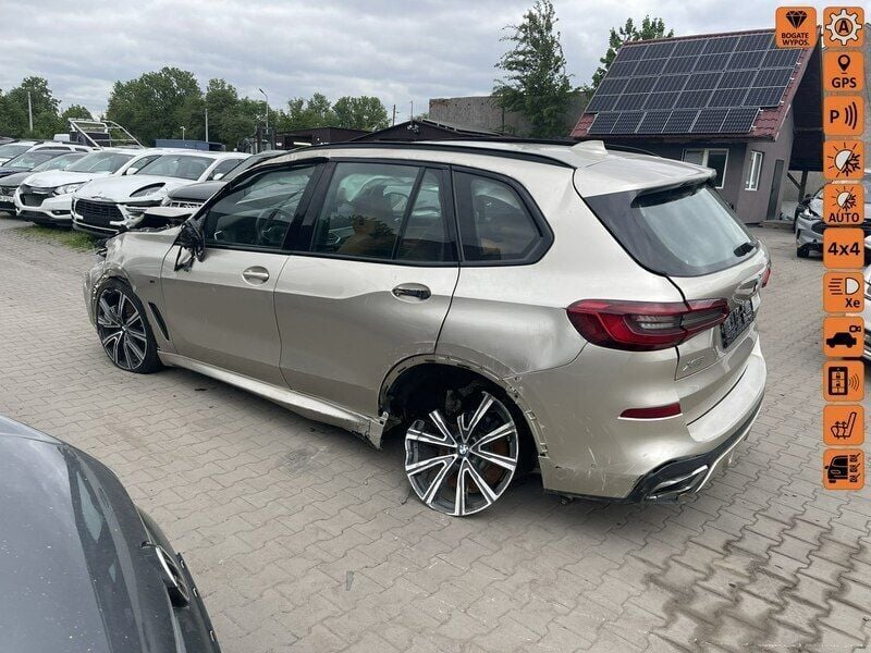 Złoty (metalik, perła) Używany 2019 BMW X5 SUV | 74 900 zł - Obraz 1/4