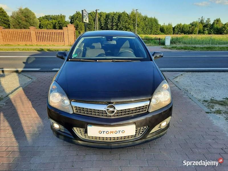 Czarny Używany 2009 Opel Astra GTC Coupe | 13 500 zł (Dobra cena) - Obraz 1/4