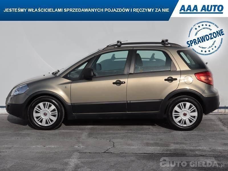 Używany Fiat Sedici 107 KM (78 kW) 2008 Brązowy SUV
