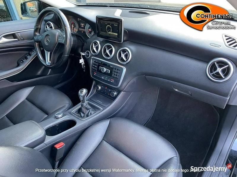 Używany Mercedes A200 2015 Czarny Hatchback