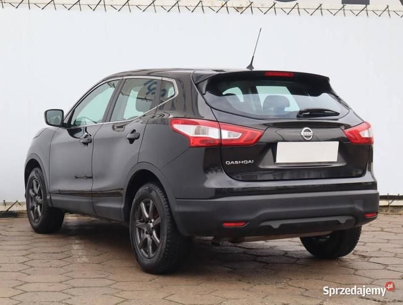 Używany Nissan Qashqai 2015 Czarny SUV