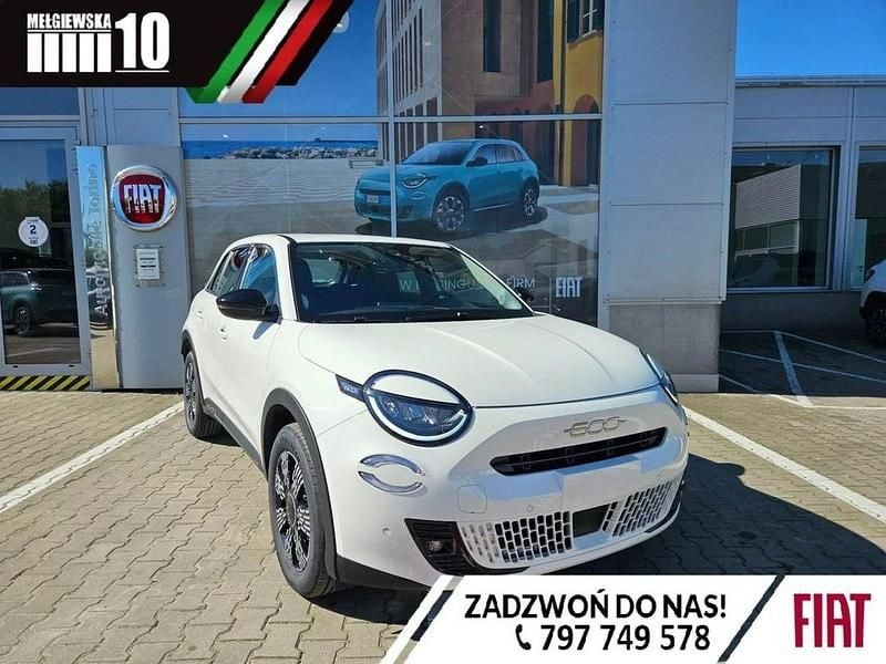 Biały Nowe 2025 Fiat 600 Sedan/Limuzyna | 97 700 zł - Obraz 1/4