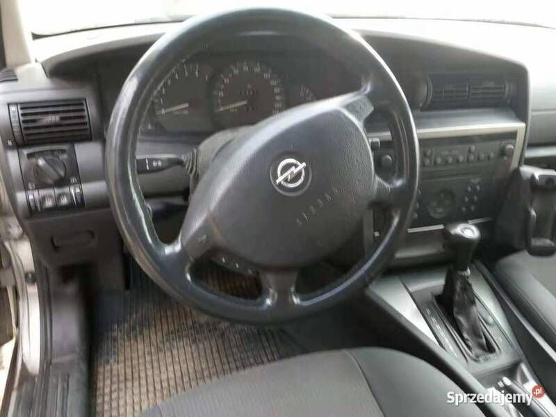 Używany 2003 Opel Omega Kombi | 10 500 zł - Obraz 1/4