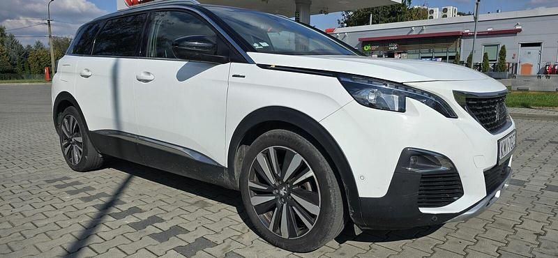 Biały Używany 2017 Peugeot 5008 Minivan | 49 900 zł (Uczciwa cena) - Obraz 1/4