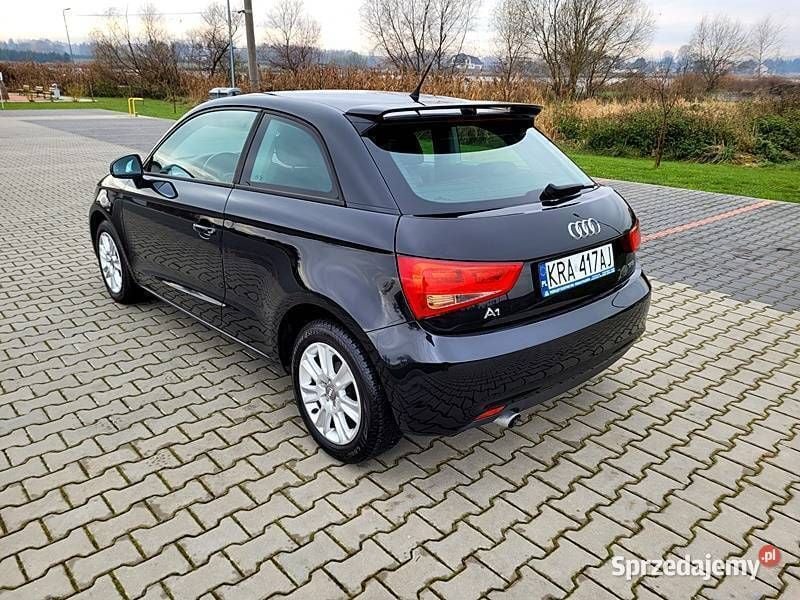 Używany Audi A1 Comfort 86 KM (63 kW) 2010 Czarny Hatchback