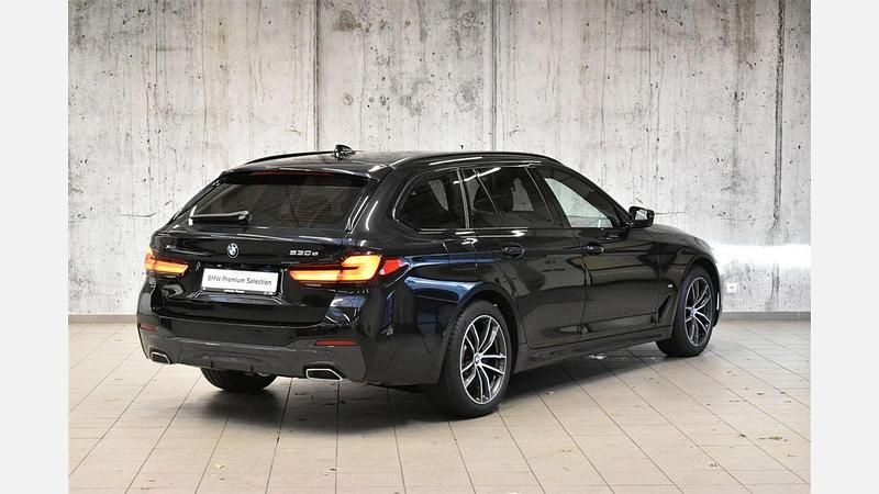Używany BMW 530e Shadowline 184 KM (135 kW) 2021 Black sapphire metallic metalizowany Kombi