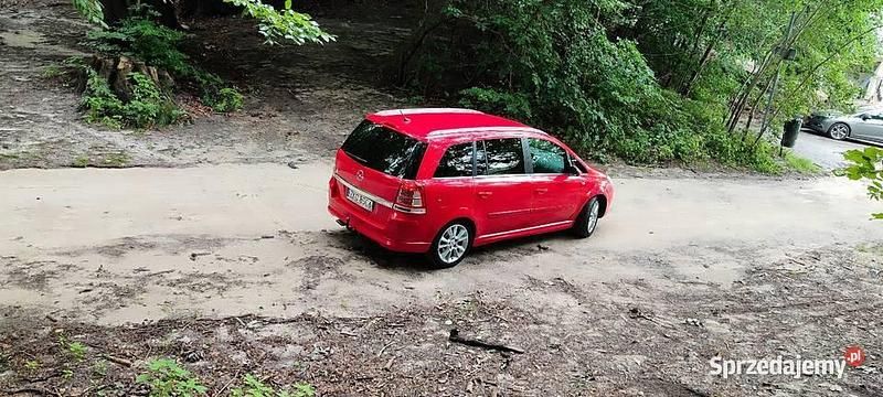 Używany Opel Zafira 2008 Czerwony Minivan