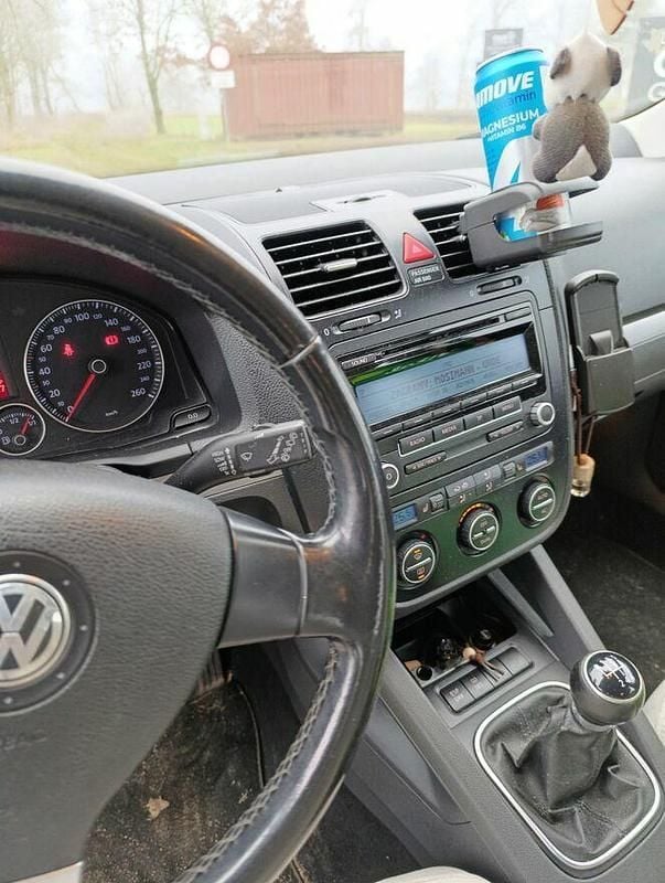 Czarny Używany 2009 VW Golf V R Kombi | 15 000 zł (Uczciwa cena) - Obraz 1/4
