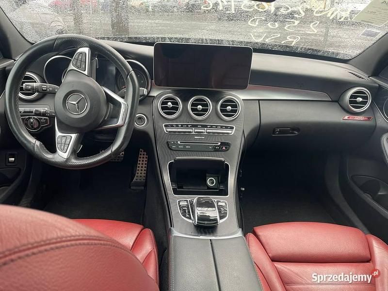 Używany Mercedes C250 2016 Czarny Kombi