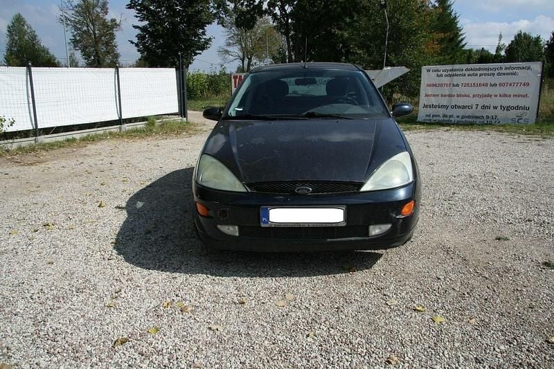 Szary (metalik) Używany 2000 Ford Focus Hatchback | 2699 zł - Obraz 1/4