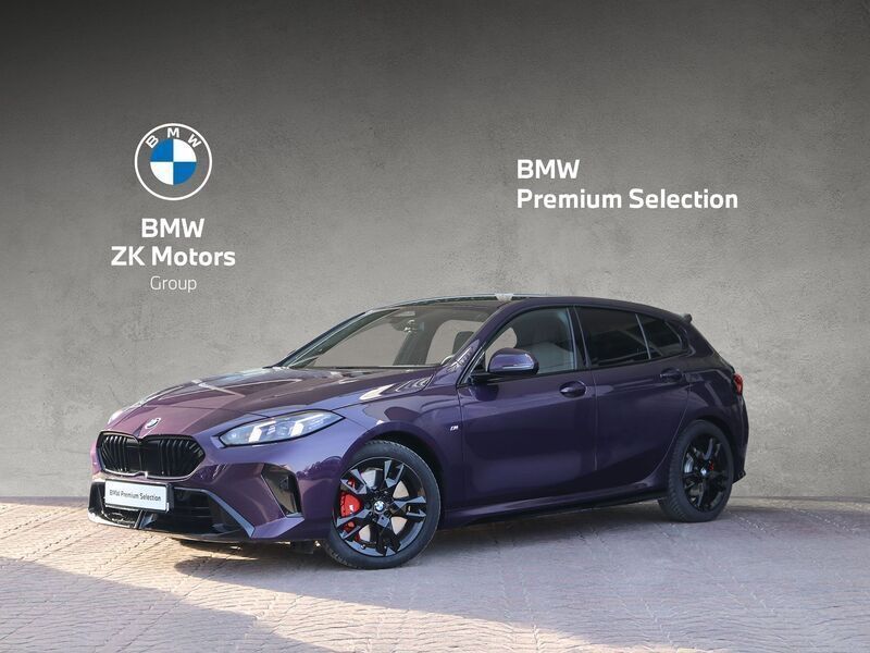 Thundernight metalizowany Używany 2024 BMW 120 Shadowline Hatchback | 179 900 zł - Obraz 1/3