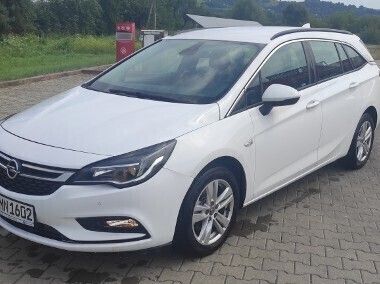 Biały Używany 2017 Opel Astra Sedan/Limuzyna | 33 700 zł (Uczciwa cena) - Obraz 1/4
