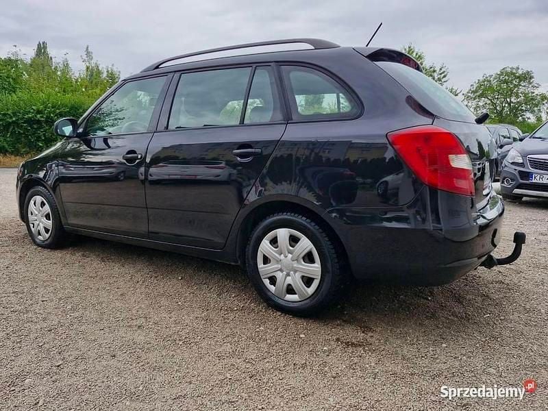 Brązowy Używany 2011 Skoda Fabia Kombi | 15 900 zł (Uczciwa cena) - Obraz 1/4