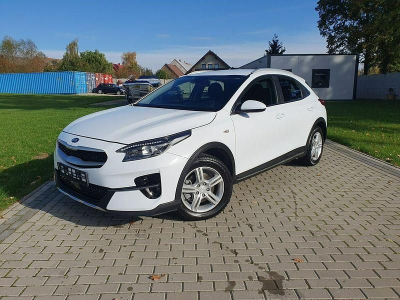 Biały Używany 2021 Kia XCeed SUV | 69 900 zł - Obraz 1/4