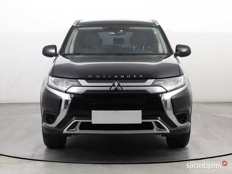 Czarny Używany 2019 Mitsubishi Outlander SUV | 69 999 zł (Uczciwa cena) - Obraz 1/4