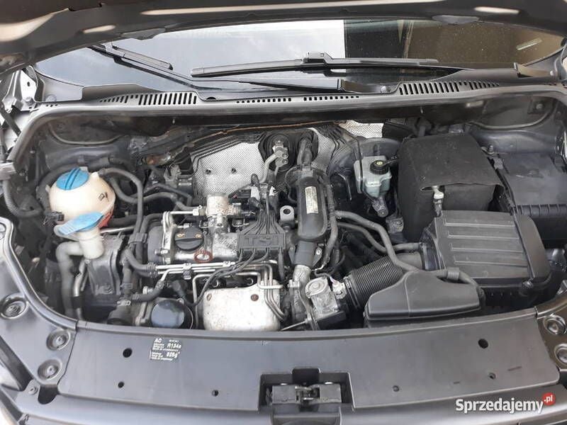 Używany 2010 VW Touran Minivan | 24 700 zł (Uczciwa cena) - Obraz 1/4