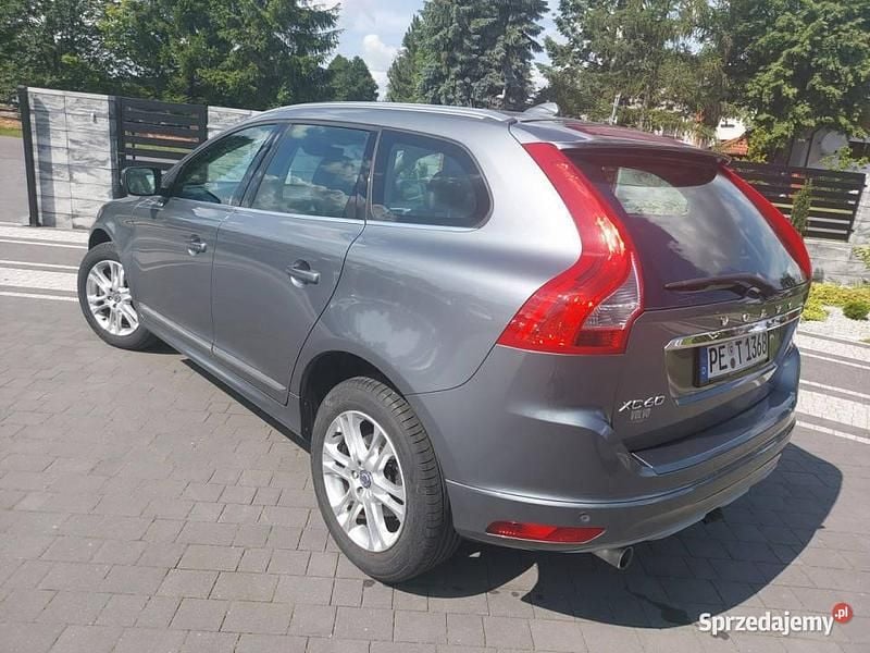 Używany Volvo XC60 150 KM (110 kW) 2016 Szary SUV
