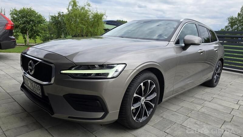 Szarosrebrnozłory :) Używany 2019 Volvo V60 Momentum Kombi | 75 400 zł (Uczciwa cena) - Obraz 1/4