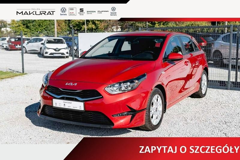 Czerwony (metalik) Używany 2023 Kia Ceed Hatchback | 79 820 zł (Uczciwa cena) - Obraz 1/4