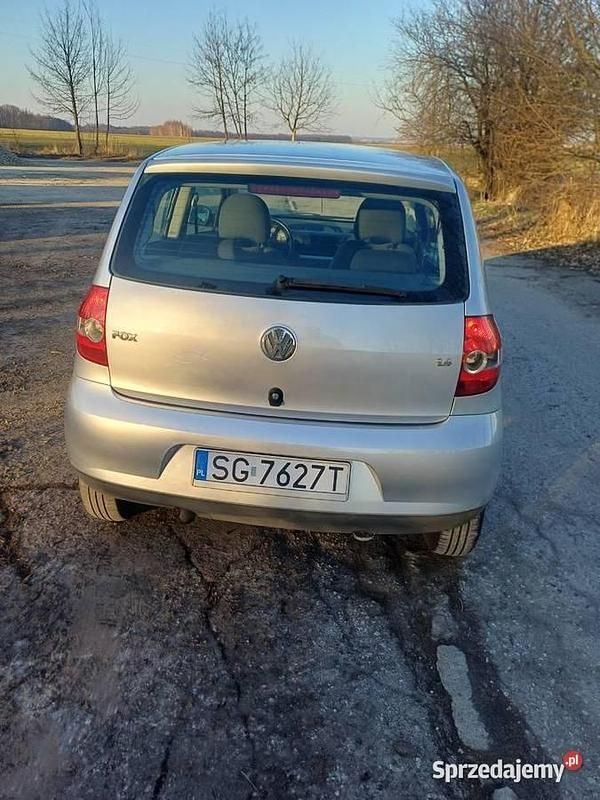 Używany VW Fox 2006 Srebrny Hatchback
