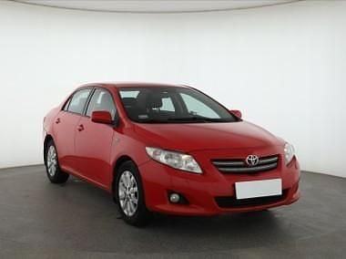 Używany Toyota Corolla 124 KM (91 kW) 2008 Czerwony Sedan/Limuzyna