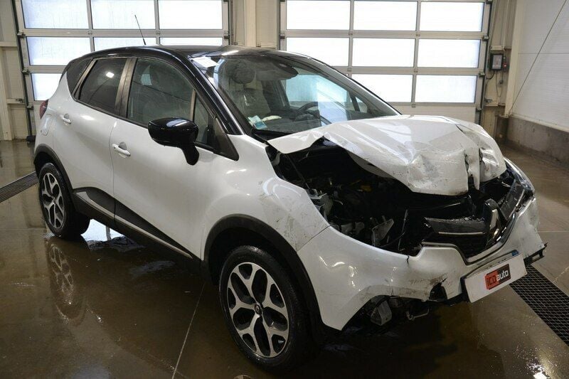 Biały Używany 2019 Renault Captur SUV | 25 500 zł - Obraz 1/4