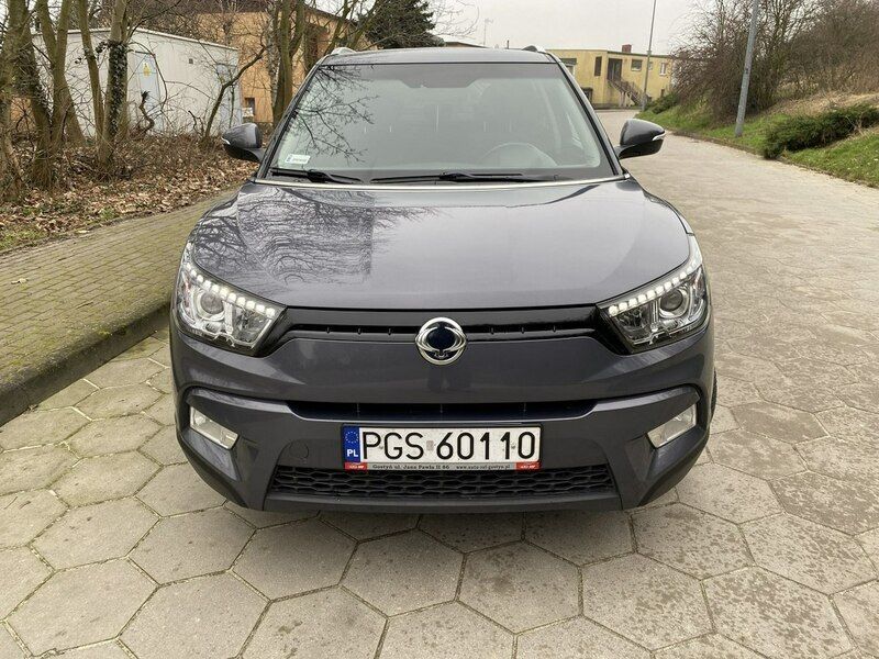 Używany Ssangyong (KGM) Tivoli 115 KM (84 kW) 2016 Szary SUV
