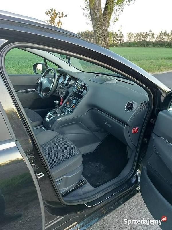 Używany Peugeot 5008 2015 Minivan