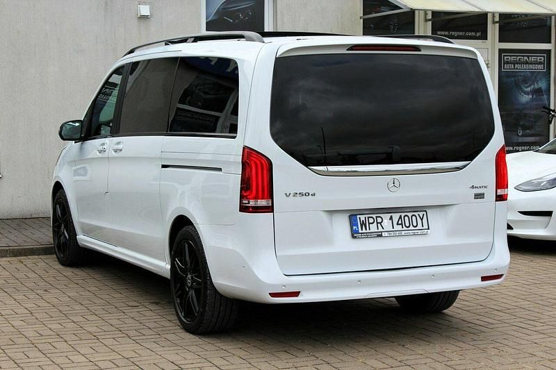 Używany Mercedes V250 Exclusive 2022 Biały Minivan